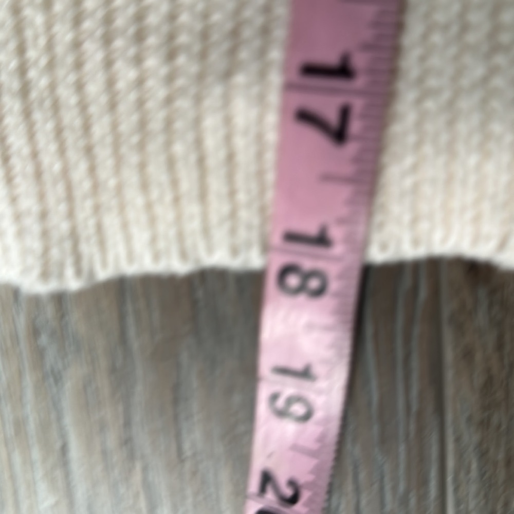 Lulus top size Medium crop sweater low twisty back baddie barbie girl ivory - Picture 7 of 9